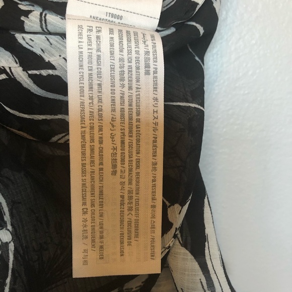 Abercrombie and Fitch Tank Top - Picture 4 of 5